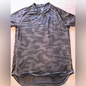 H&M athletic tee. Size Medium.